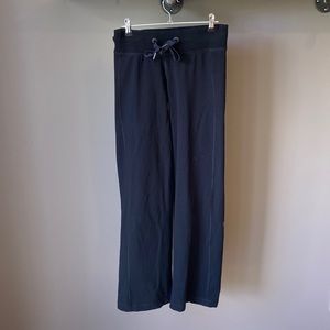 Lululemon black flare joggers size 4